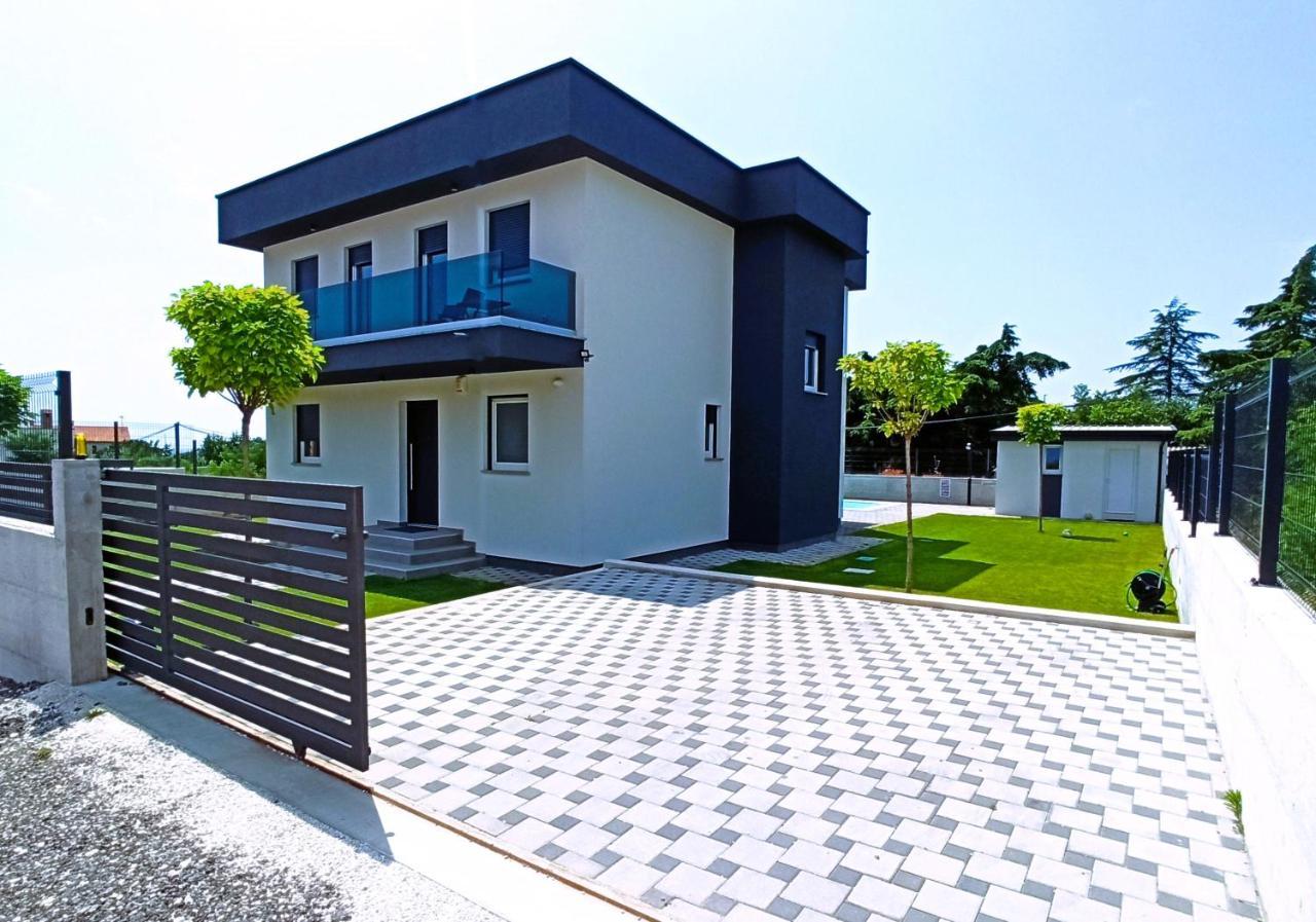 Villa Nikolina - Luxury Villa With 5 Bedrooms And Swimming Pool Vodnjan Dış mekan fotoğraf